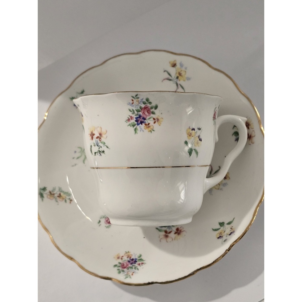 *flawed* Colclough Bone China Cup & Saucer Set Floral Gold Trim England Vintage